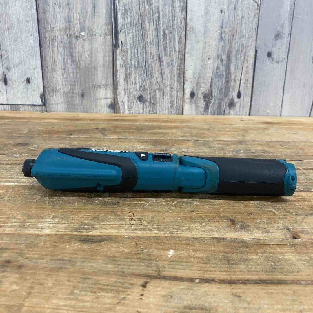 【中古品】 マキタ(makita) コードレスペンインパクトドライバー TD021DZ 【東大和店】