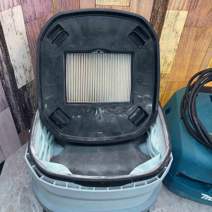 ★マキタ(makita) 集じん機 乾式 VC0830【八潮店】