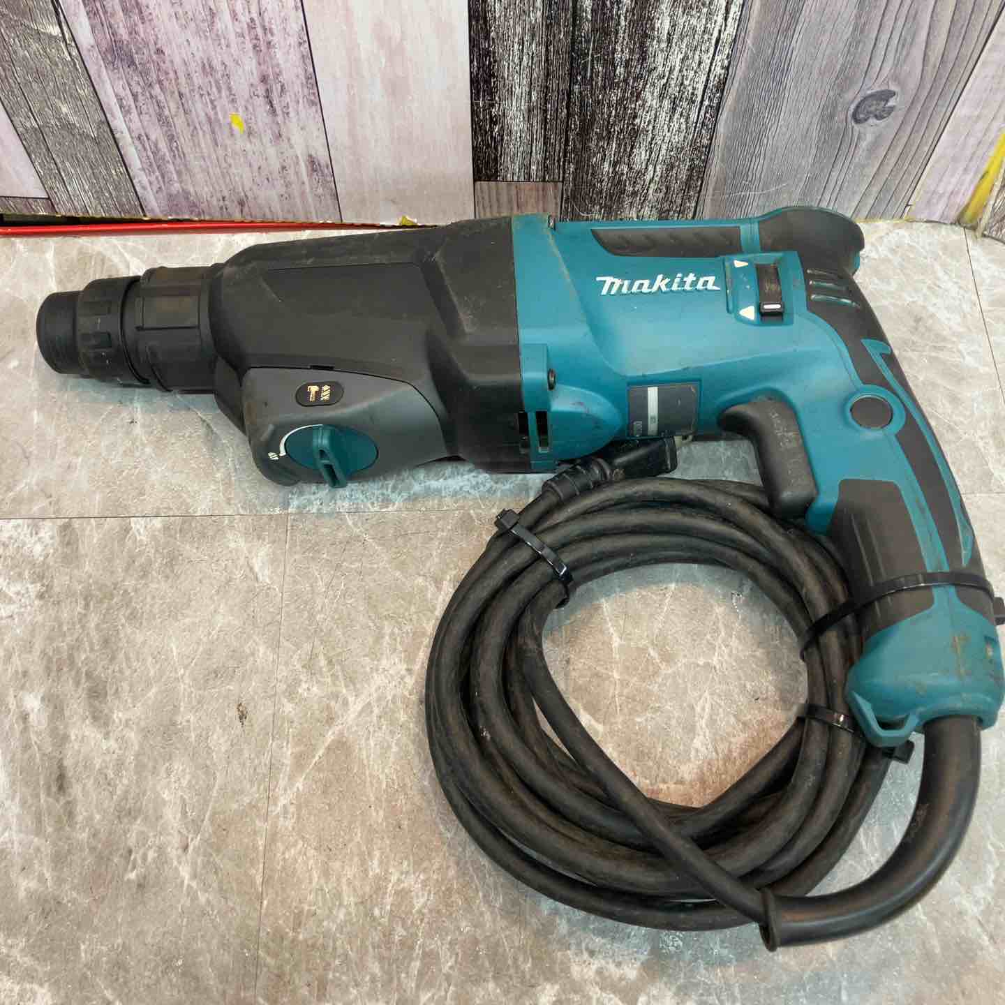 【北見市発】マキタ makita 23mm ハンマドリル HR2300 緑 (D6446hshtYM) Amazon | マキタ(Makita) ハンマドリル 2モード 23mm HR2300