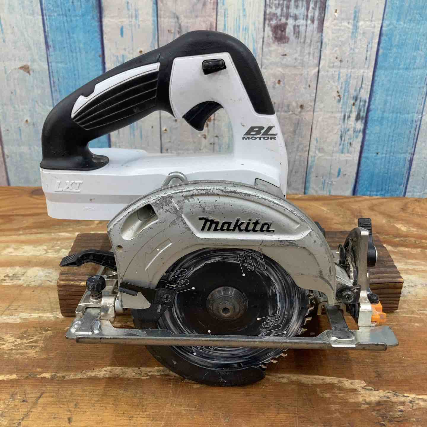 中古品】☆マキタ makita コードレス丸のこ HS470DZW 14.4V 本体のみ 