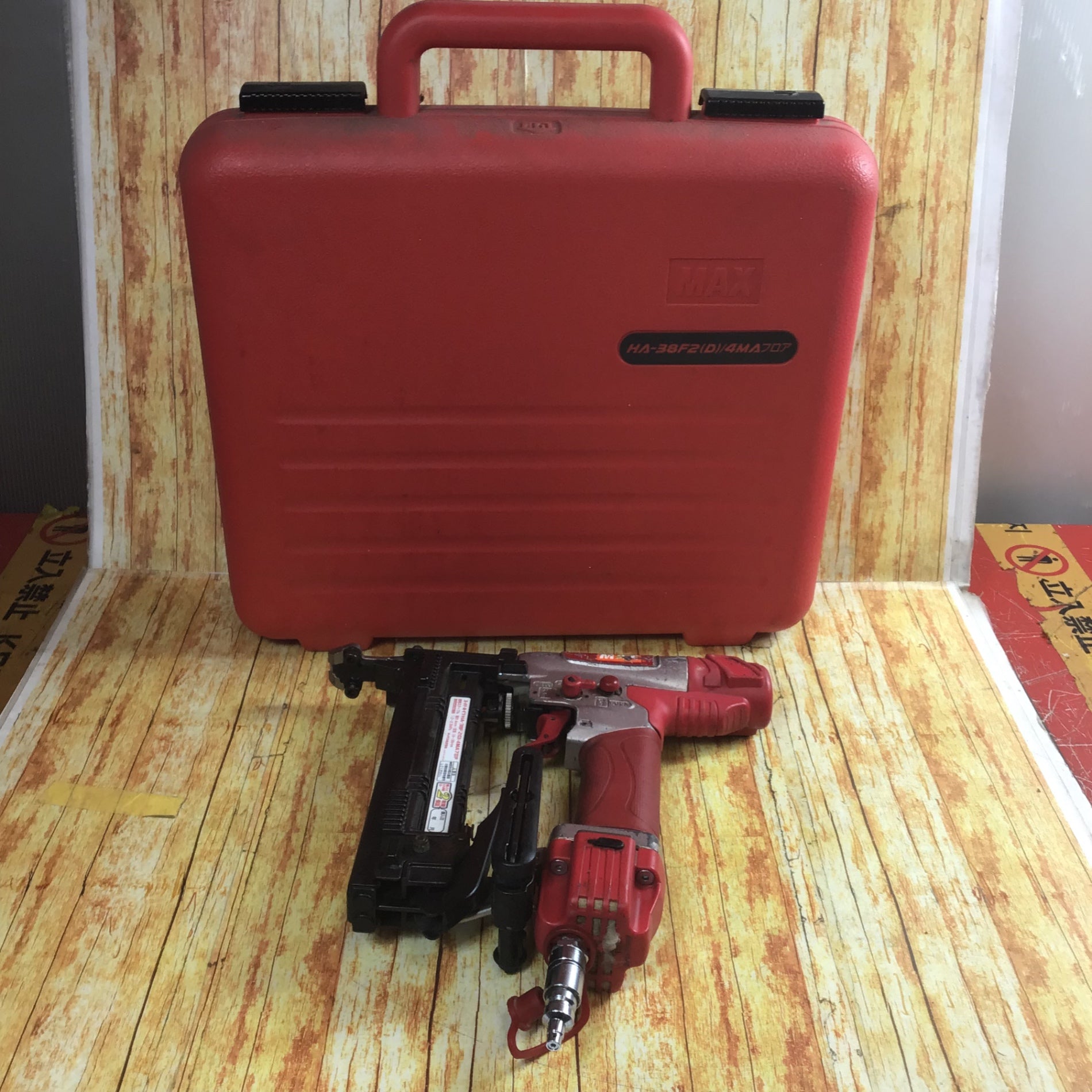 ▲MAX高圧フロアタッカ[HA-38F2(D)/4MA]▲ 楽天市場】max ha38f2(d)4ma（エア工具本体｜DIY・工具）：花