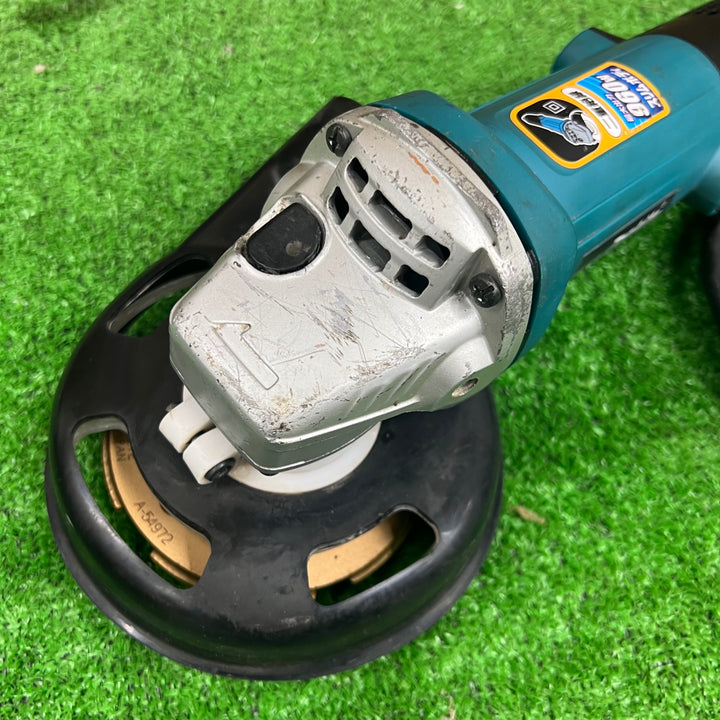 〇マキタ(makita) 集塵カバー付きディスクサンダ 9533BSK ホース付き【桶川店】