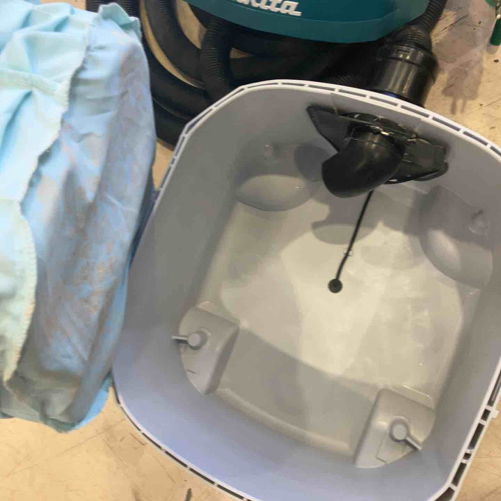 ★マキタ(makita) 集じん機 乾式 VC0840【町田店】