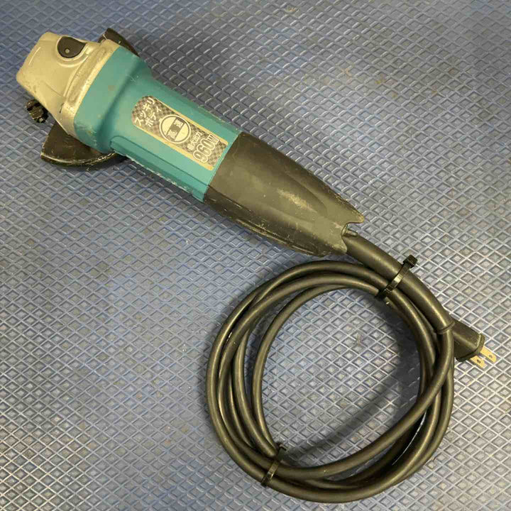 ☆マキタ(makita) 100mmディスクグラインダー GA4031【草加店】