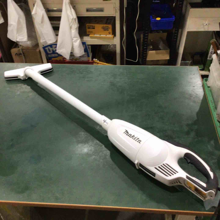 ◇マキタ(makita) コードレスクリーナ CL140FDZW【川口店】