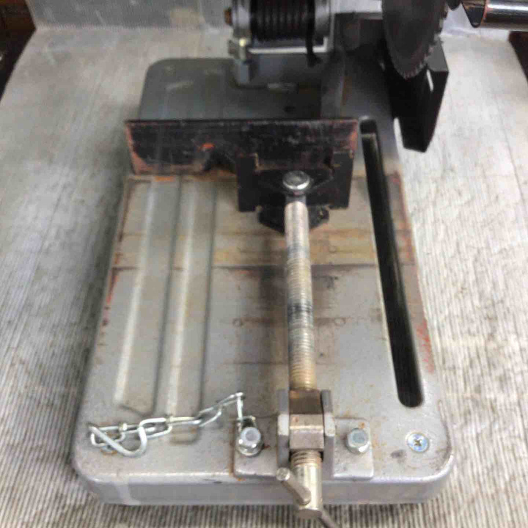 ◇新ダイワ(Shindaiwa) 308mmチップソーカッター LA120-C【草加店】