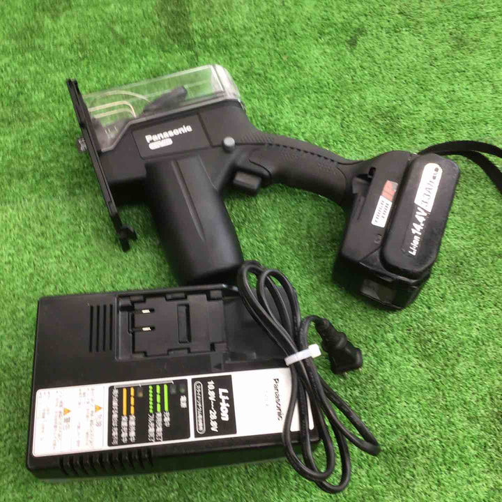 ◇パナソニック(Panasonic) コードレス角穴カッター 本体のみ EZ45A3X-B  ボードカッタ【桶川店】