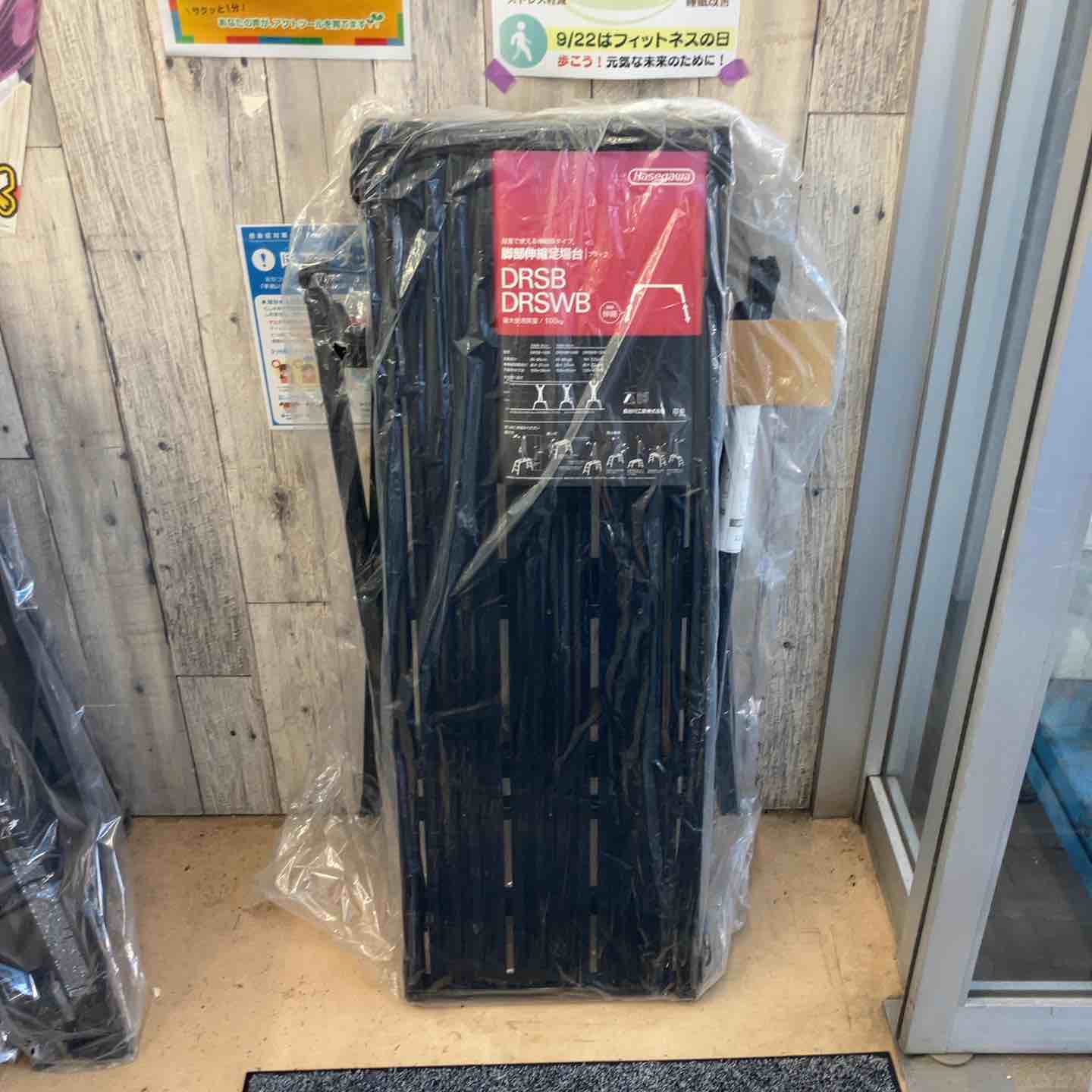 未使用(店頭展示品)】長谷川工業(Hasegawa) BLACK LABEL 脚部伸縮足場 