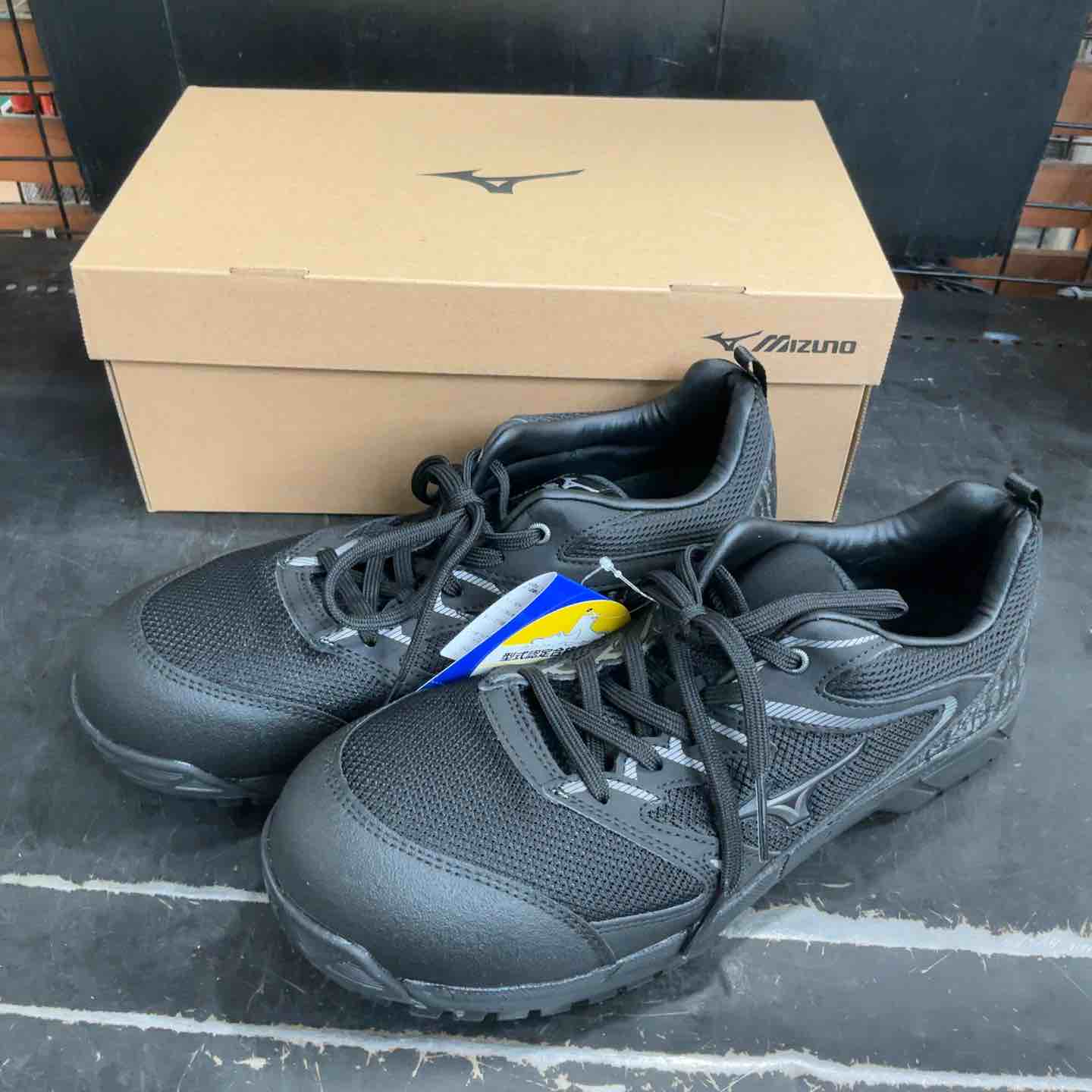 ミズノ 安全靴 オールマイティ VS 軽量 紐 メッシュ JSAA・普通作業用
