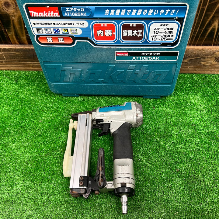 〇マキタ(makita) 常圧エアタッカ 10mm AT1025A【桶川店】