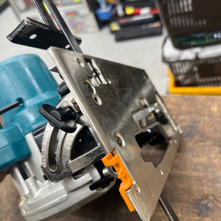 ★マキタ(makita) コードレス丸のこ HS631DZ 本体割れ有 【八潮店】