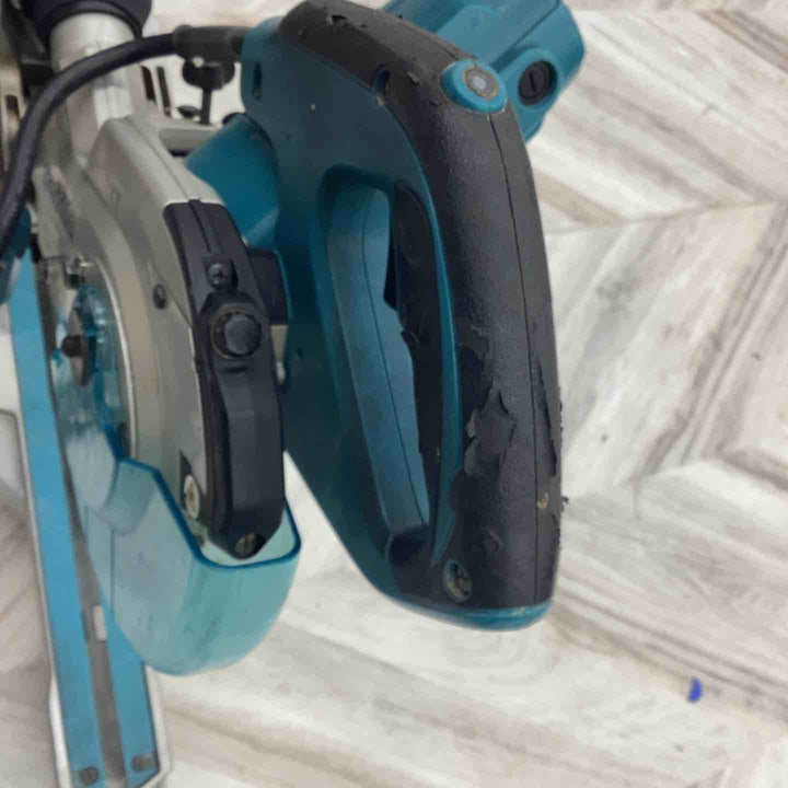 ★マキタ(makita) 卓上スライドマルノコ LS0612FL【越谷店】