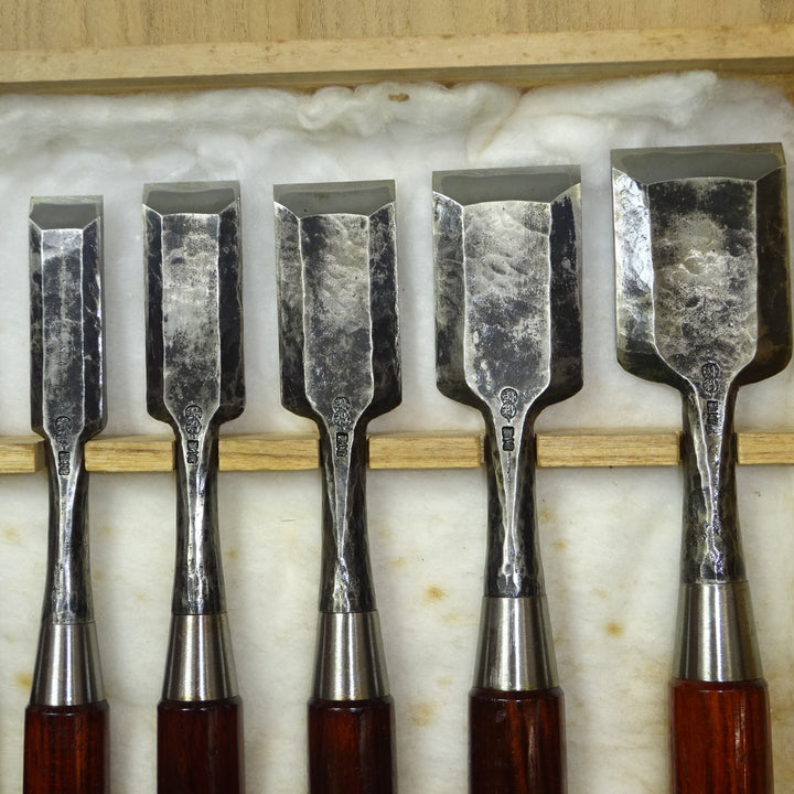 田斎作? 「侊悦」 槌目 10本組鑿 【岩槻店】