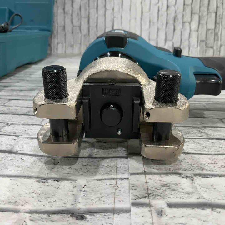 ★マキタ(makita) コードレス圧着機 TC300DRG【川口店】