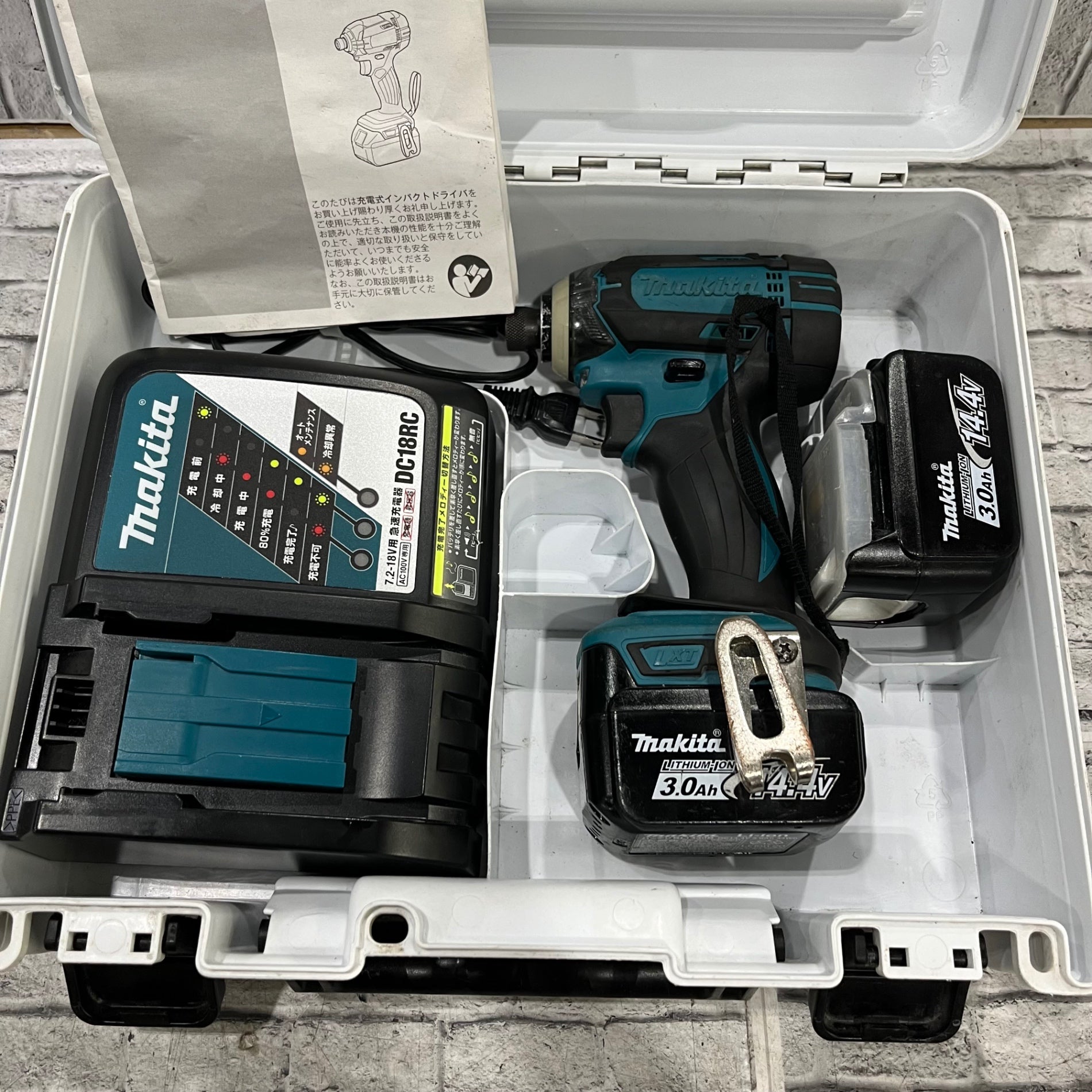 ☆マキタ(makita) コードレスインパクトドライバー TD138DRFX【川口店 