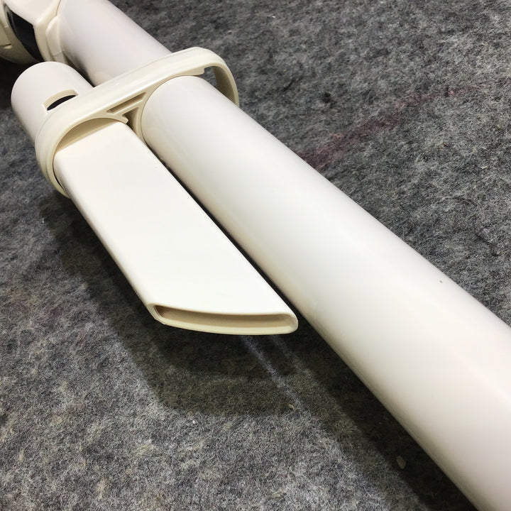 【美品】マキタ(Makita) 充電式クリーナ(アイボリー)バッテリ内蔵式 10.8V2Ah 充電器付 CL115FDWI【桶川店】