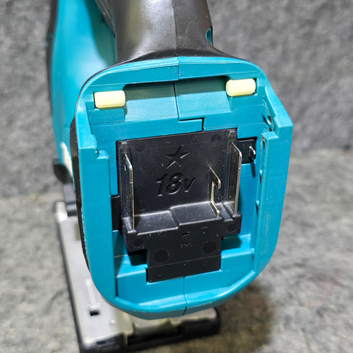 【中古品】マキタ(makita) コードレスジグソー  JV182DRF【桶川店】