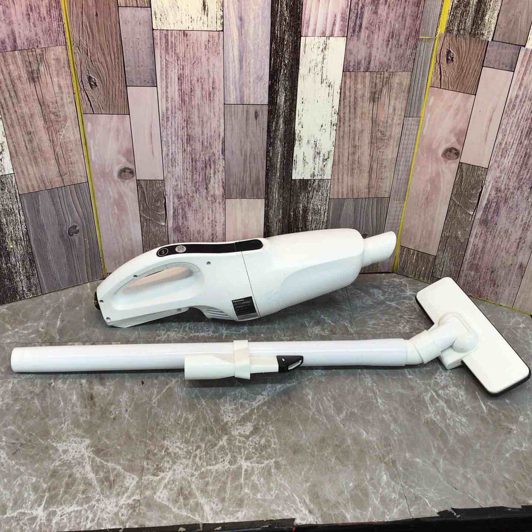 ◇パナソニック(Panasonic) コードレススティッククリーナー  ホワイト 本体のみ EZ37A3-W【八潮店】