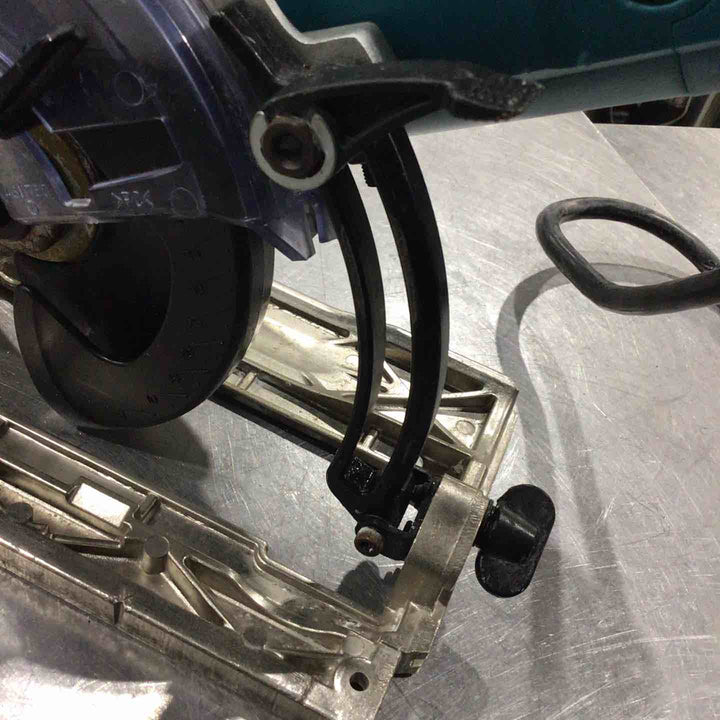 ★マキタ(makita) 防じん丸のこ KS5200FX【川口店】