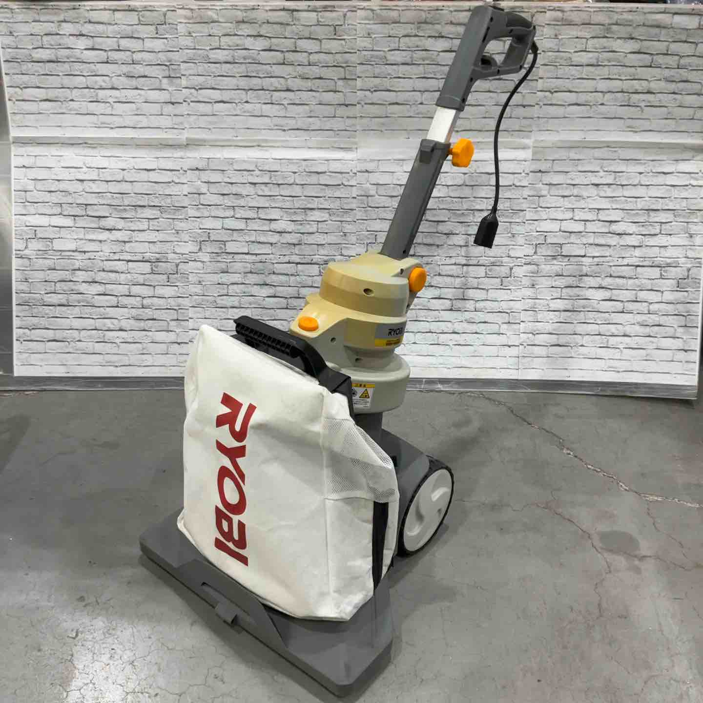 RYOBI リョービ ブロワ バキューム 手押タイプ RESV-1800HP リョービ(RYOBI) ブロワバキューム RESV-1800HP【川口店】 – アクト