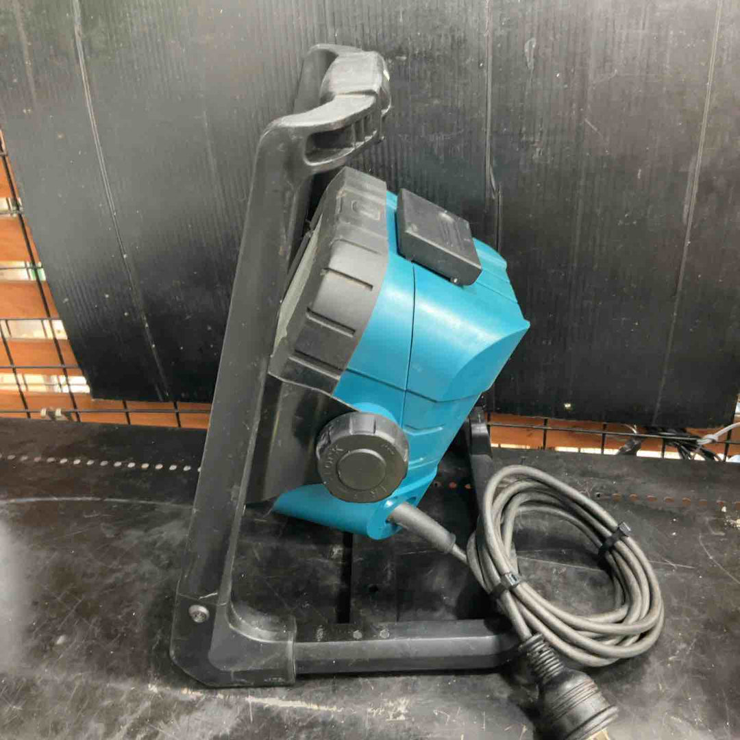 ★マキタ(makita) コードレスLEDスタンドライト ML805【草加店】