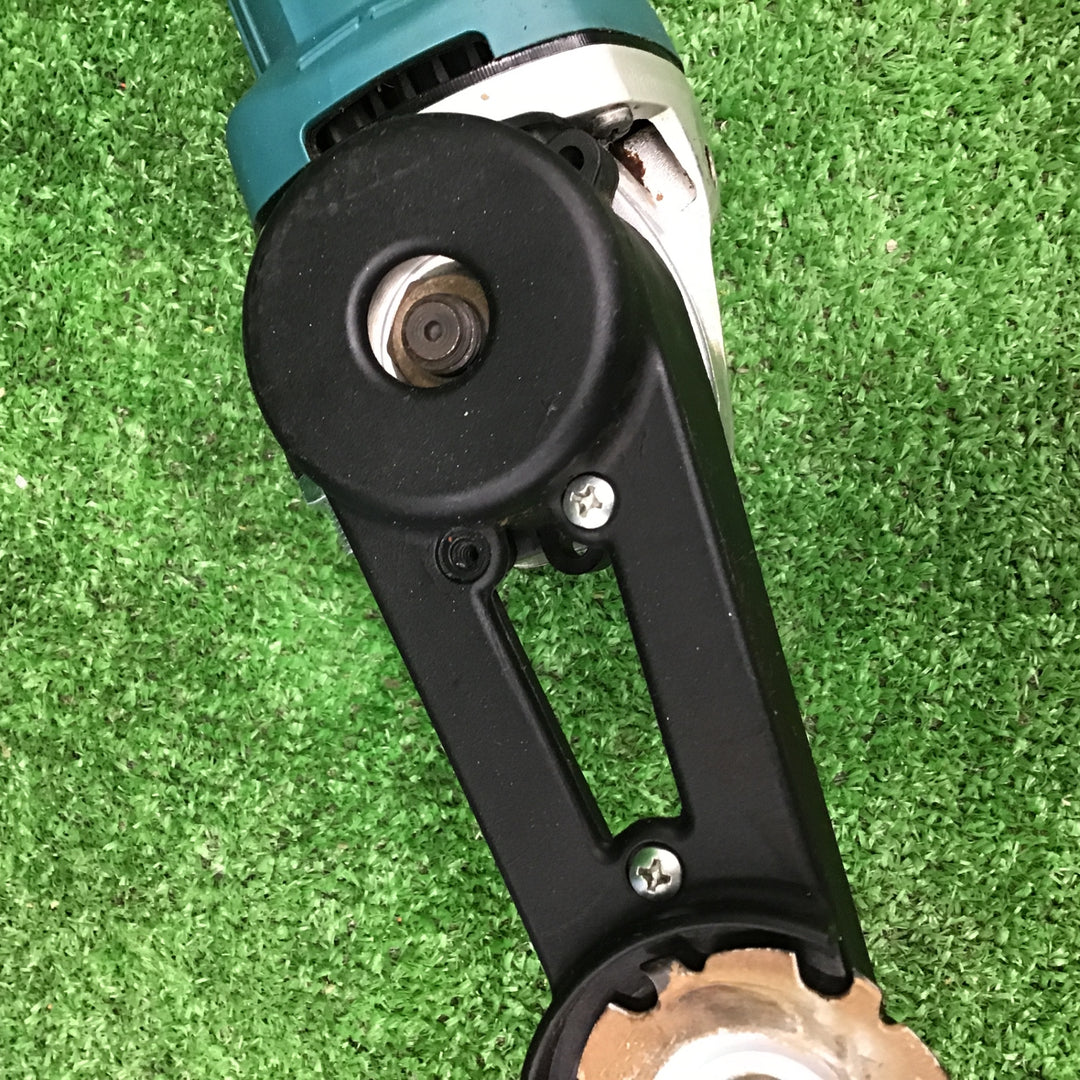 ☆マキタ(makita) 100mmディスクグラインダ 9533B 先端アタッチメント付き 【桶川店】