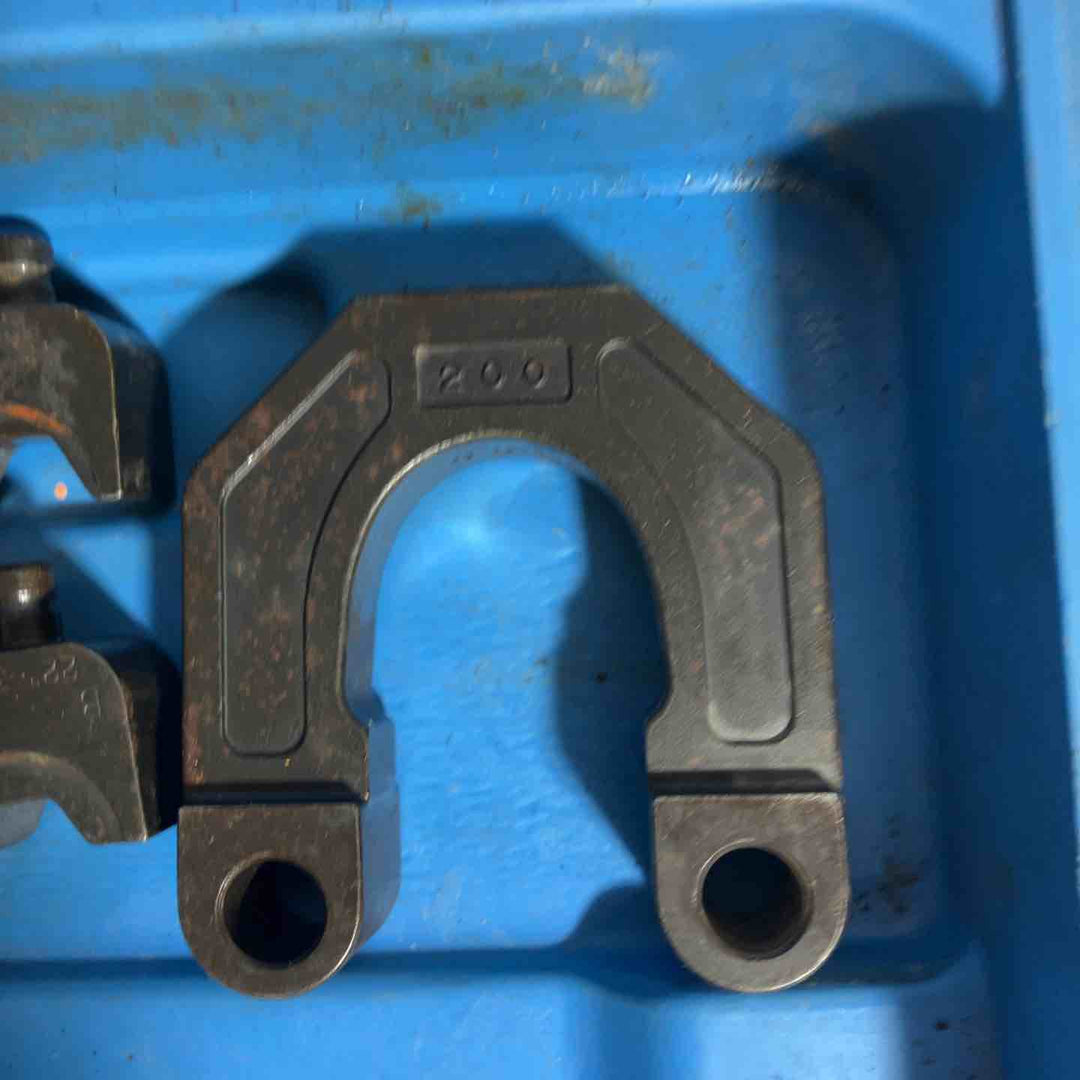 ◇泉精器(IZUMI) コードレス油圧式圧着工具 REC-1520FMH【戸田店】