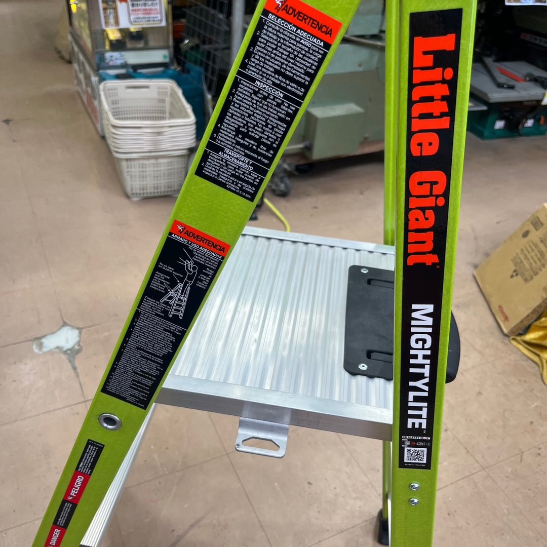 【店頭受取り限定】Little Giant マイティーライト 2.0 7FRP上わく付き 脚立  段数3 LG-15405 【草加店】