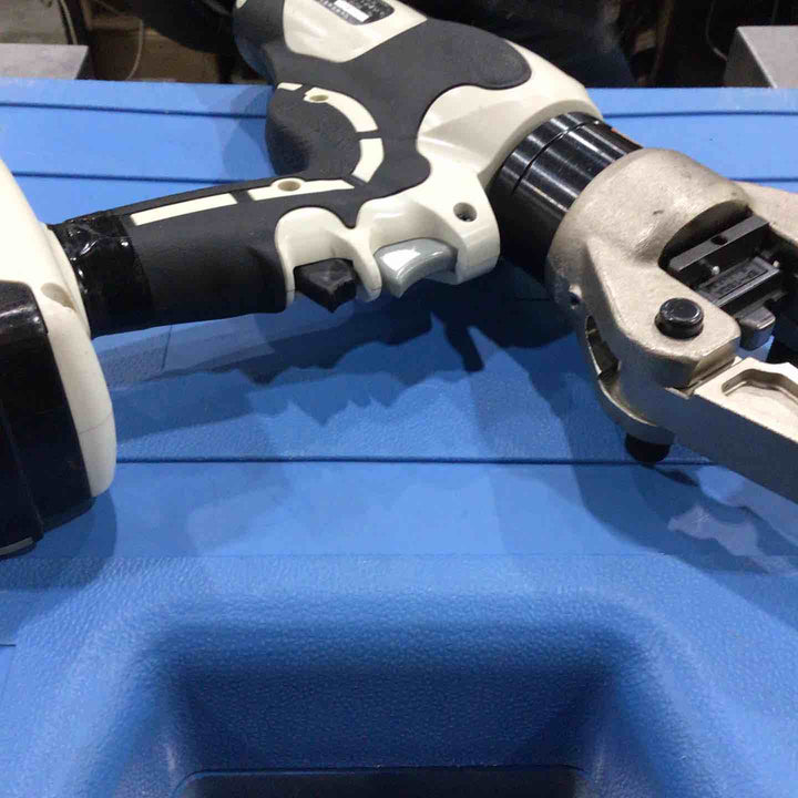 ★泉精器(IZUMI) 電動油圧式多機能工具 REC-Li250M【川口店】