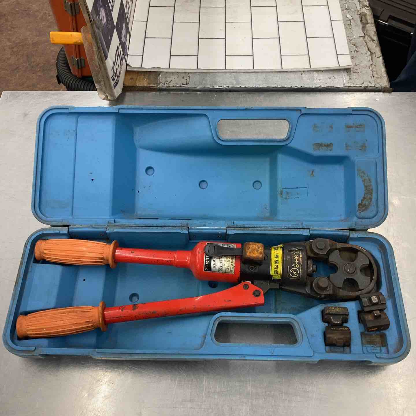 注文 ◇泉精器(IZUMI) 手動油圧式圧着工具 9H-60【越谷店】 ◇泉精器