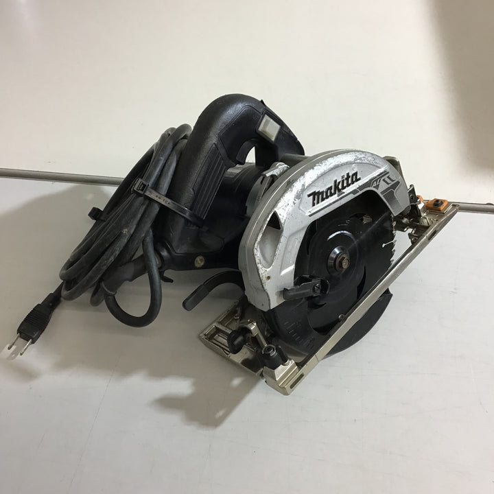 【中古品】★マキタ(makita) 165mm 電気マルノコ HS6301B 本体のみ【戸田店】