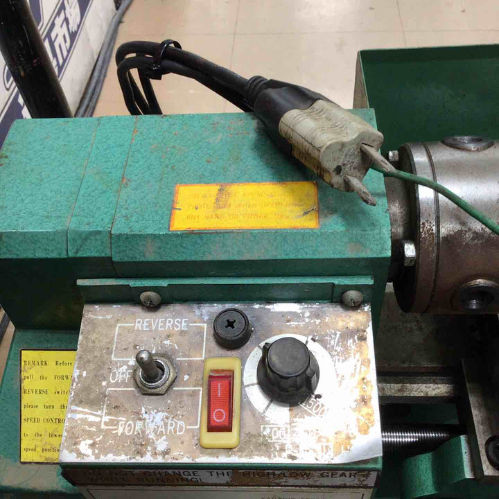 【店頭受取り限定】central machinery 卓上ミニ旋盤 33684【草加店】