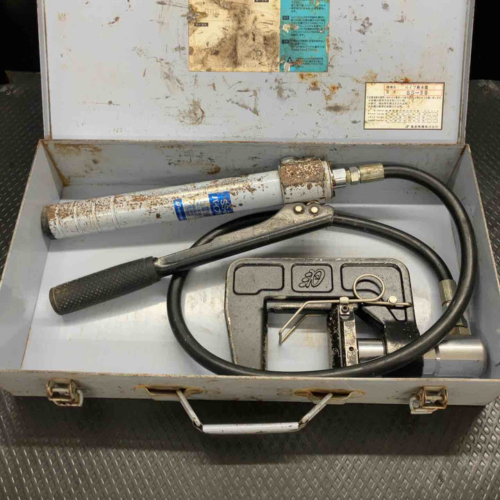 ★亀倉 手動油圧式パイプ断水機 SS-30【鴻巣店】
