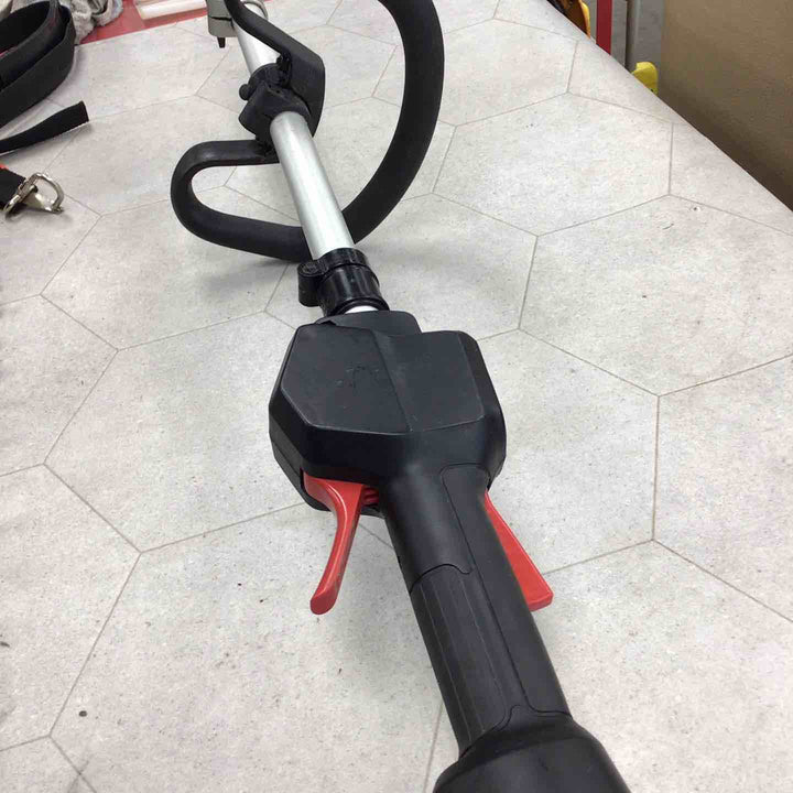 ◇マキタ(makita) コードレススプリット草刈機  MUX60DZ【川崎店】