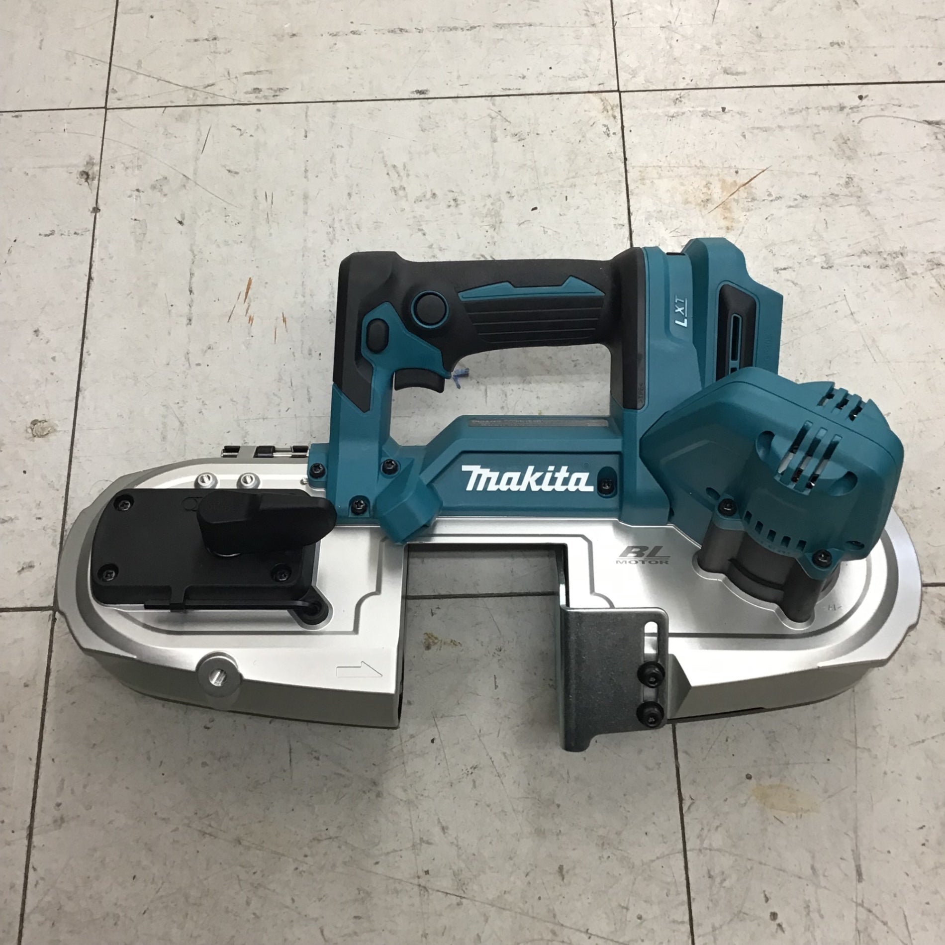 限定セール，高品質 マキタ PB183D 充電式ポータブルバンドソー makita【中古】