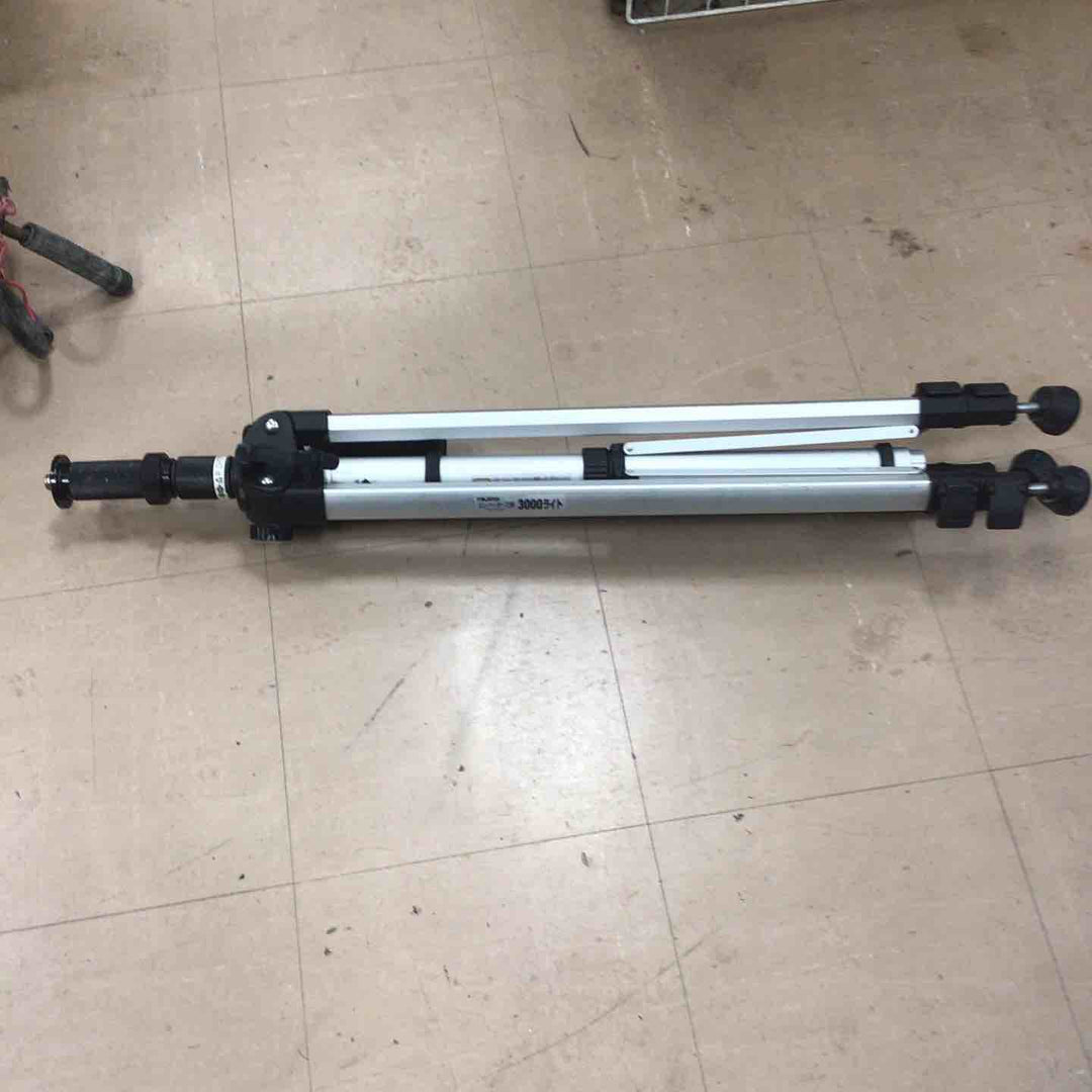 〇タジマ(Tajima) レーザー墨出し器 エレベーター三脚 3000ライト ELV-300LT【草加店】