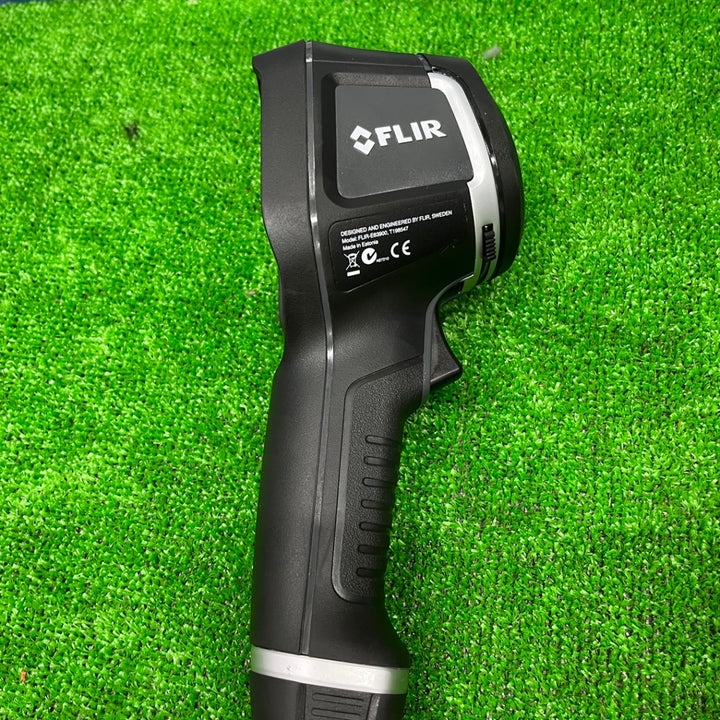【中古美品】FLIR 赤外線サーモグラフィーカメラ E4 【草加店】