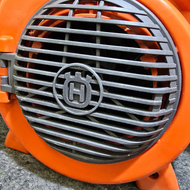 【中古品・発送可!】ハスクバーナ・ゼノア(Husqvarna) エンジンブロワ 125B ノズル付き!【桶川店】