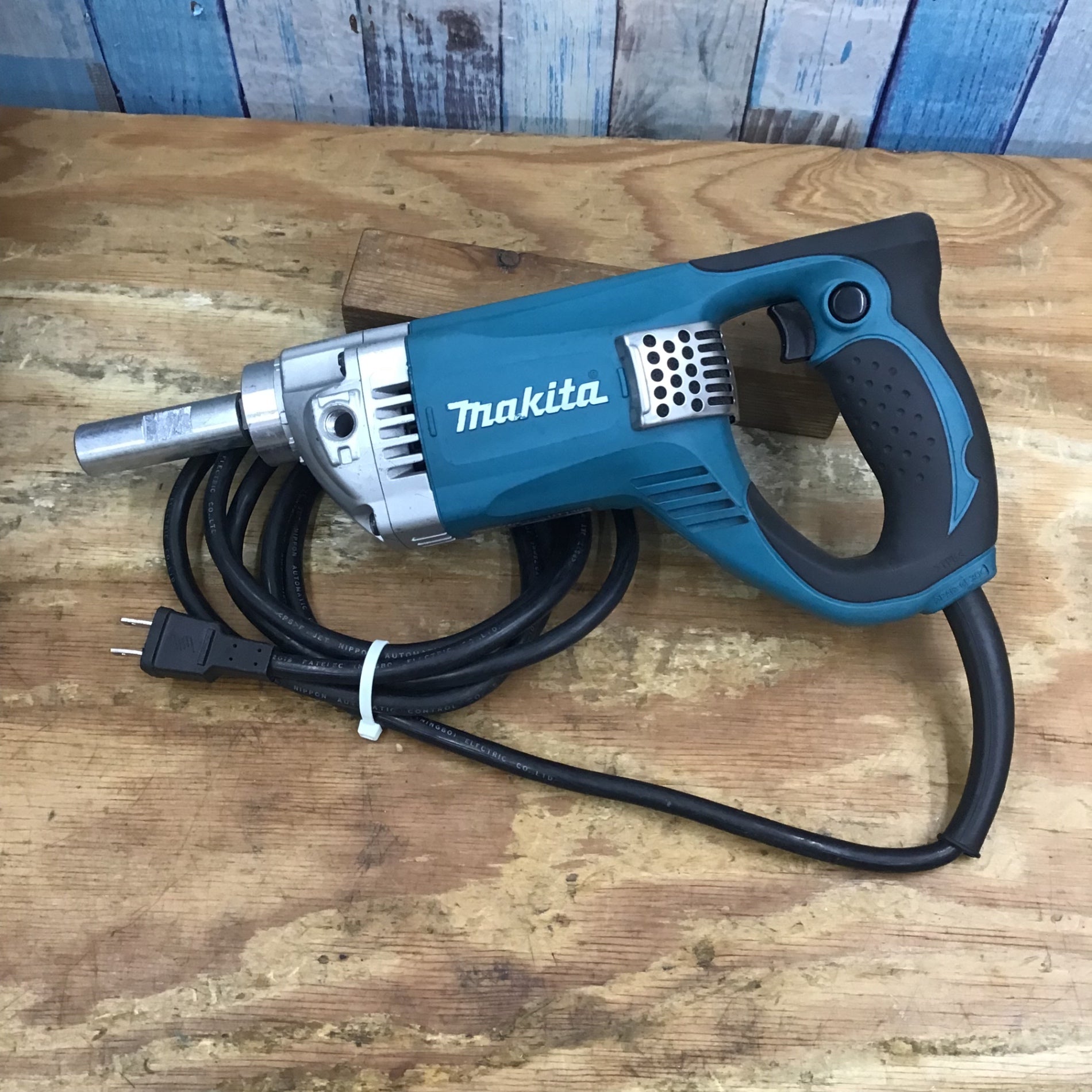 ☆マキタ(makita) コンクリートかくはん機 UT1305【柏店】 – アクト