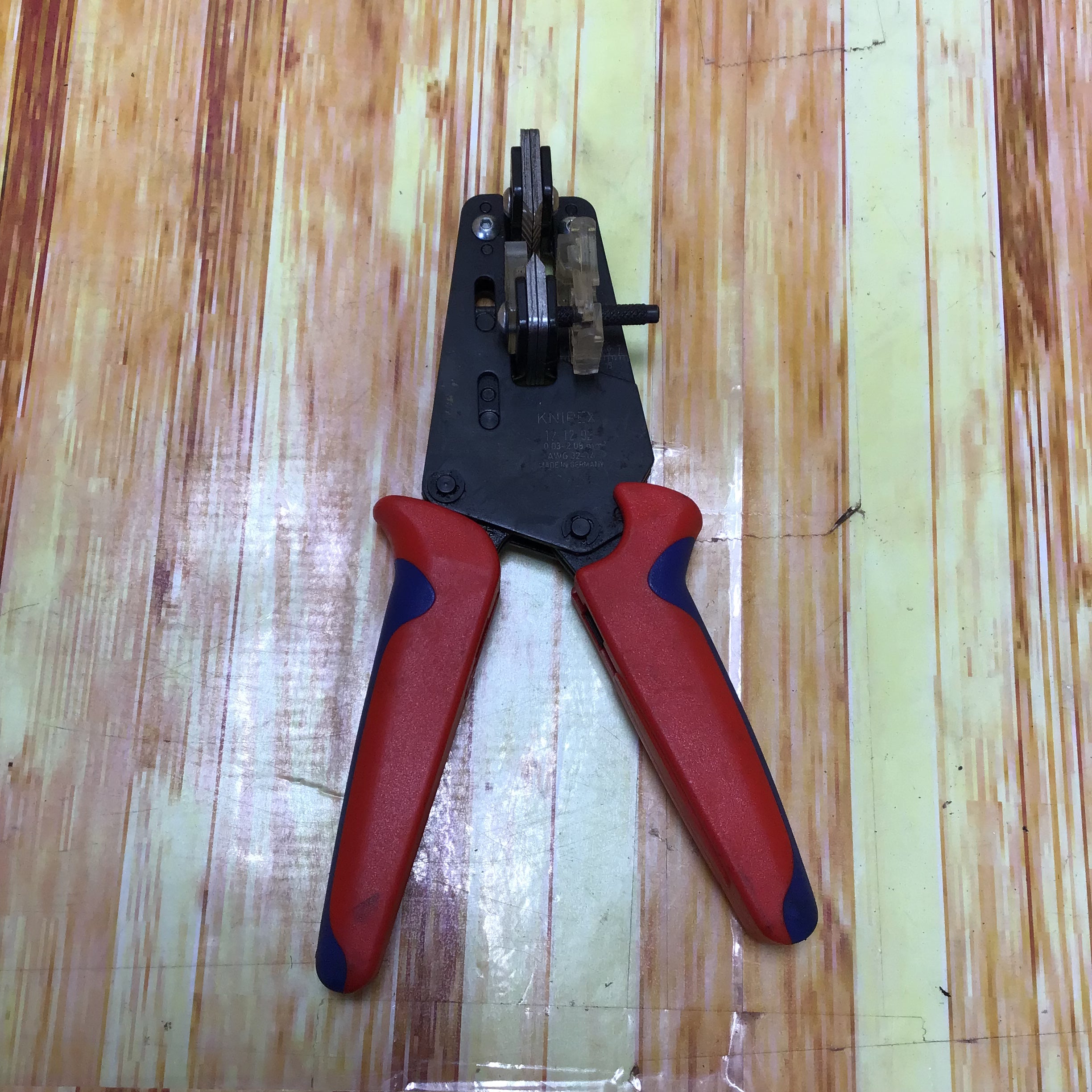 新品・未使用】KNIPEX(クニペックス) ワイヤーストリッパー-