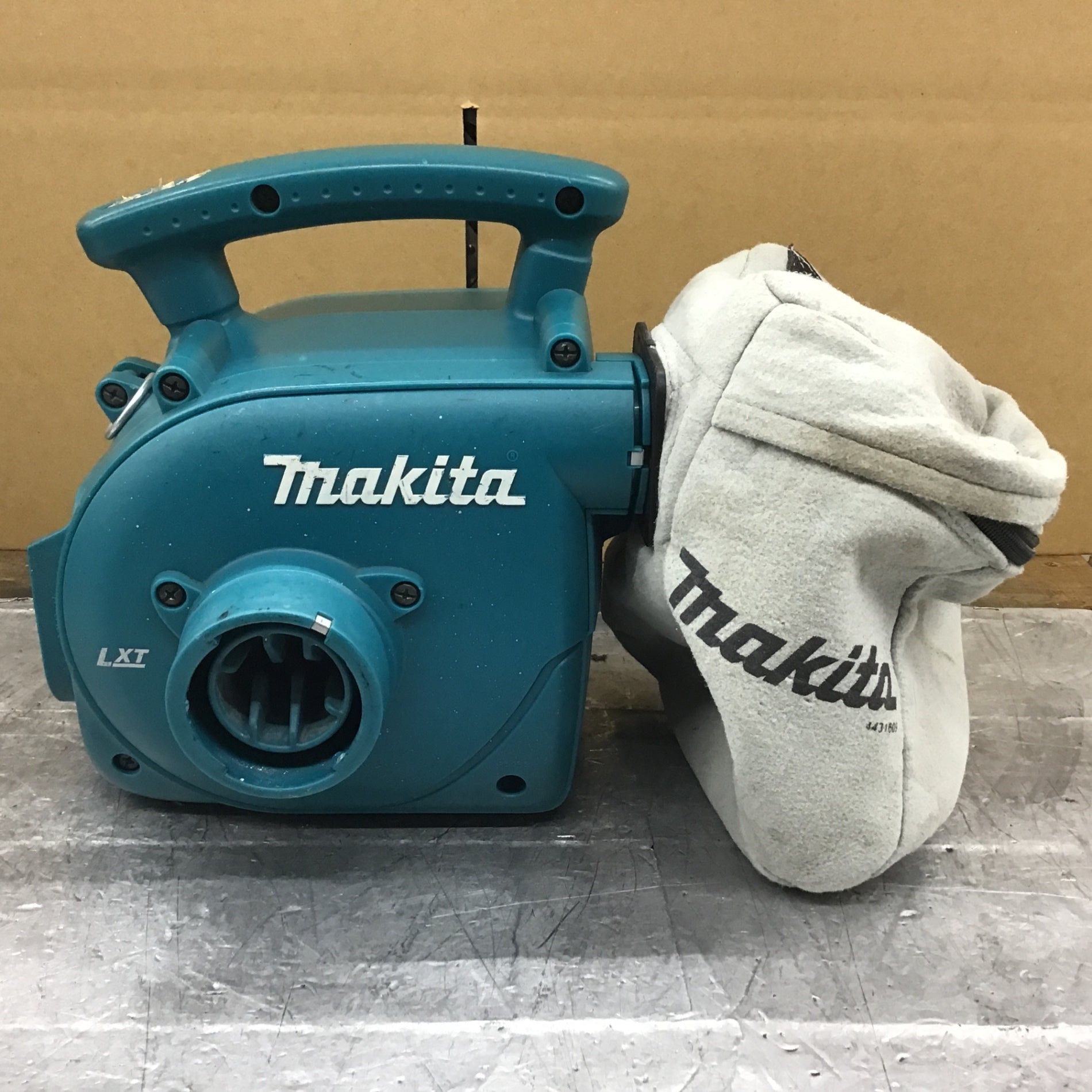 ☆マキタ(makita) コードレス集じん機 VC350DZ【所沢店】 – アクト 