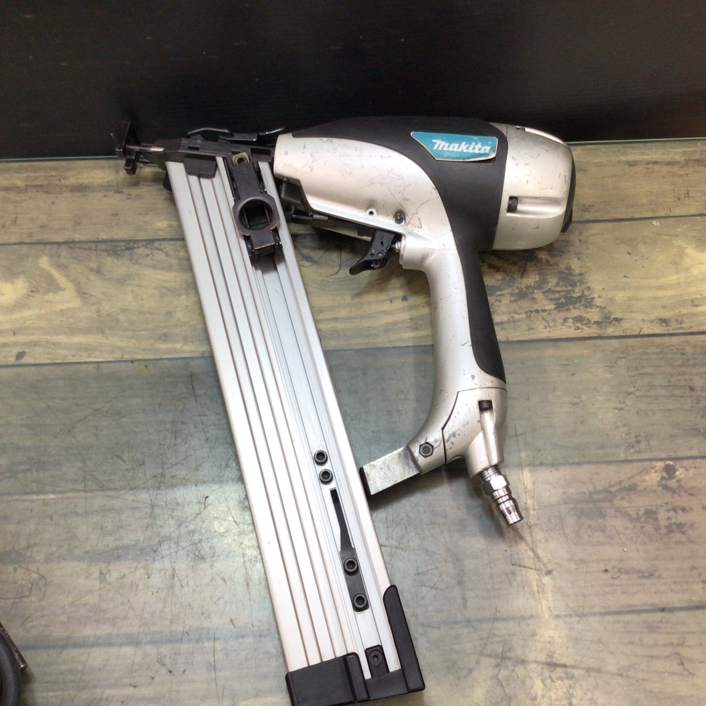 マキタ makita 常圧64mm釘打ち機 AF634【東大和店】 | アクトツール