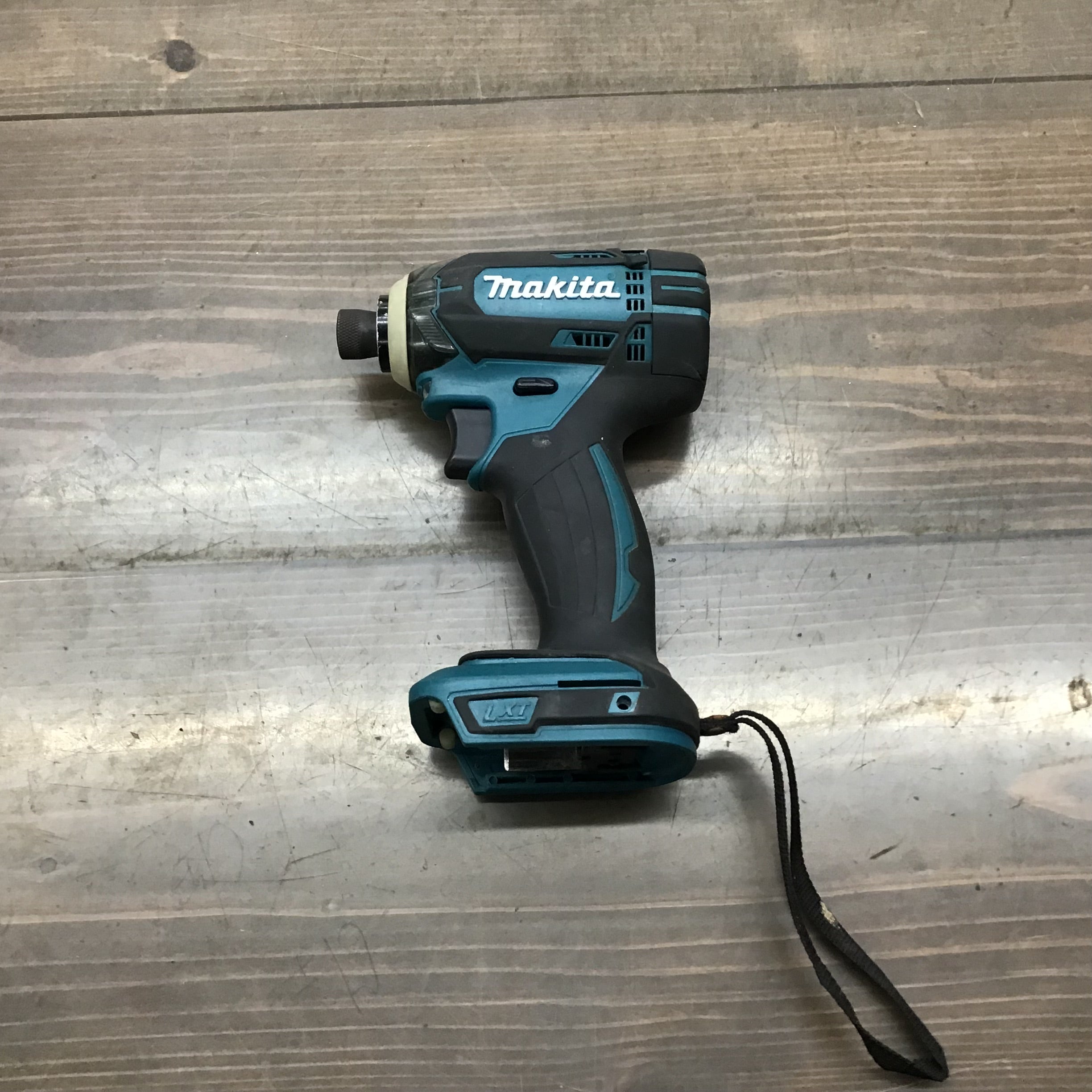 ☆マキタ(makita) コードレスインパクトドライバー TD138DZ【戸田店