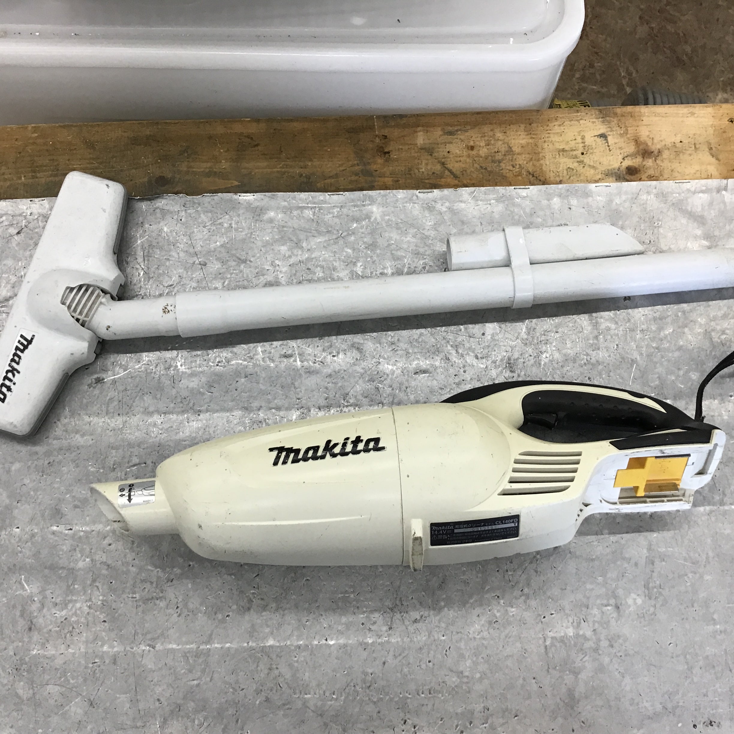 ボタニカルキャンドル バラ かすみ草 makita CL140FD 14.4v | www