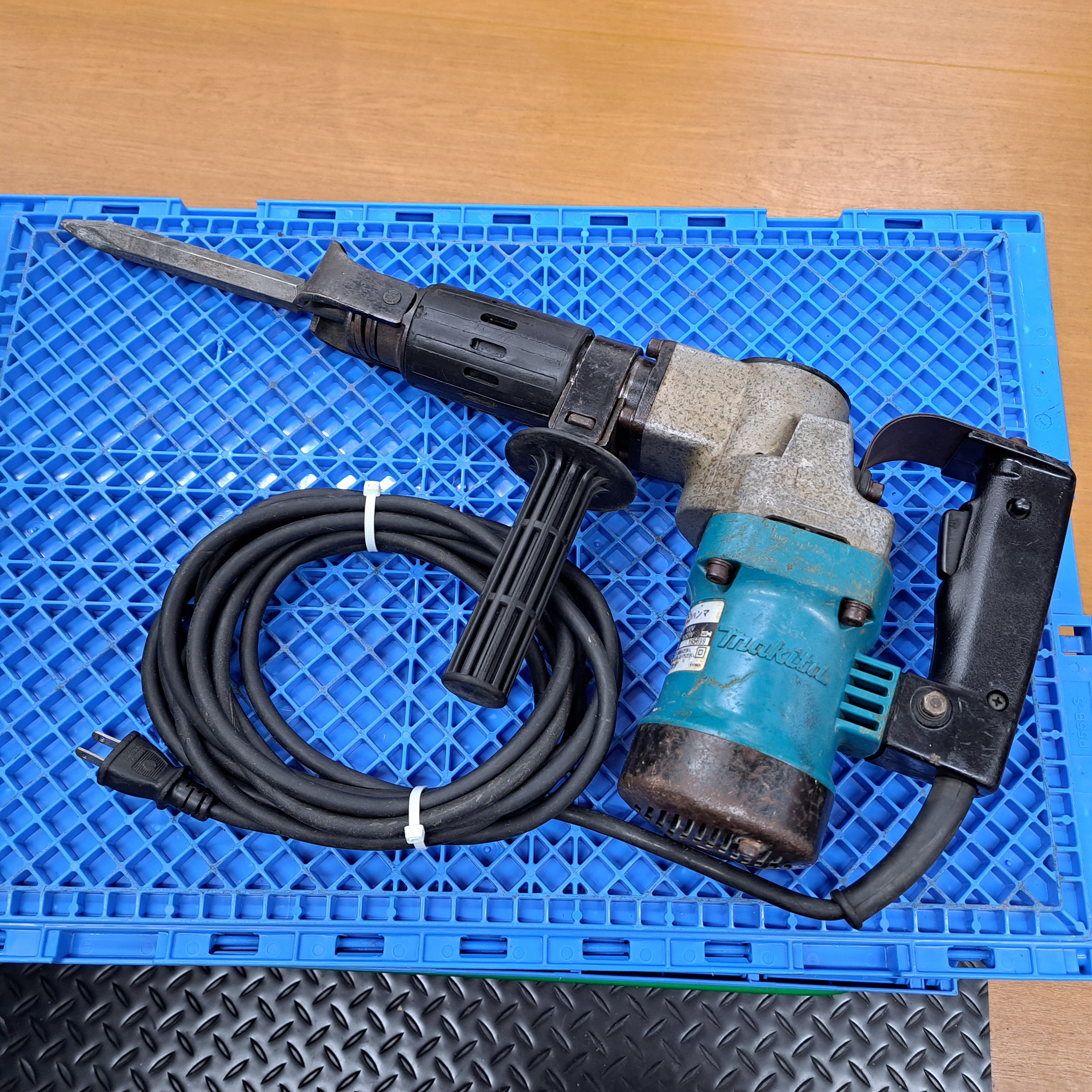 ☆マキタ(makita) 電動ハンマ HM0810【岩槻店】 | アクトツール