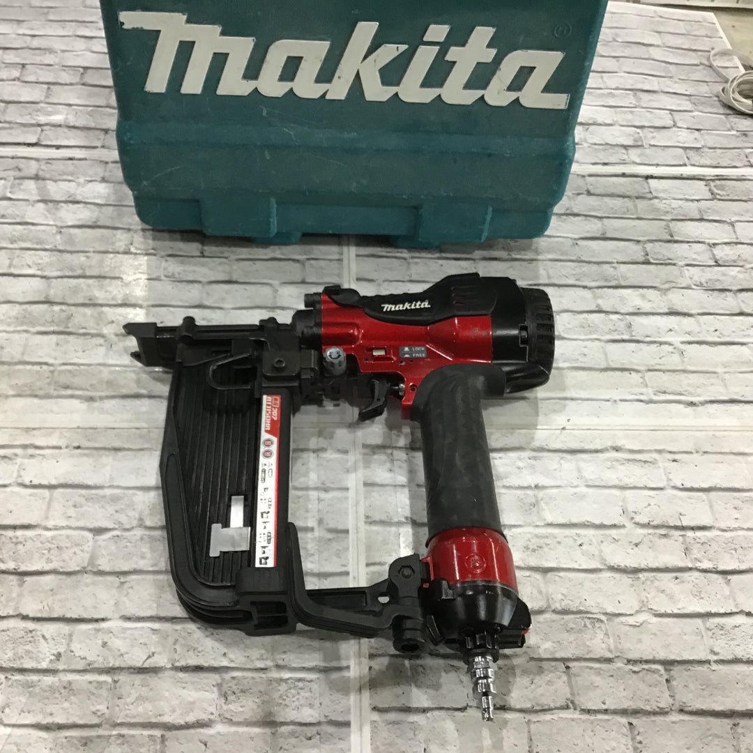 ★マキタ(makita) 高圧フロアタッカ AT1150HA【川口店】