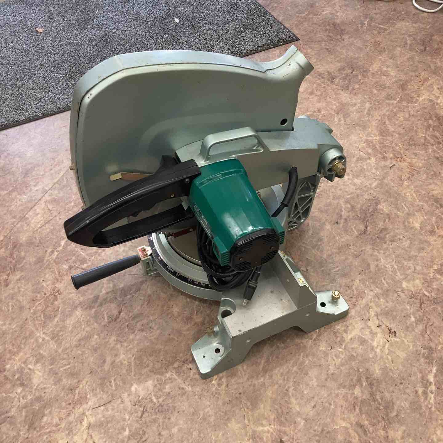 25Y014 ヤジ 【引取り限定・札幌】 日立工機 ハイコーキ ブレーキ付