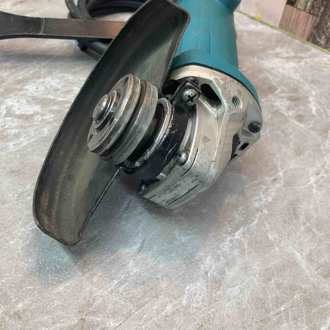 ☆マキタ(makita) 125mm ディスクグラインダ 9535B【八潮店】