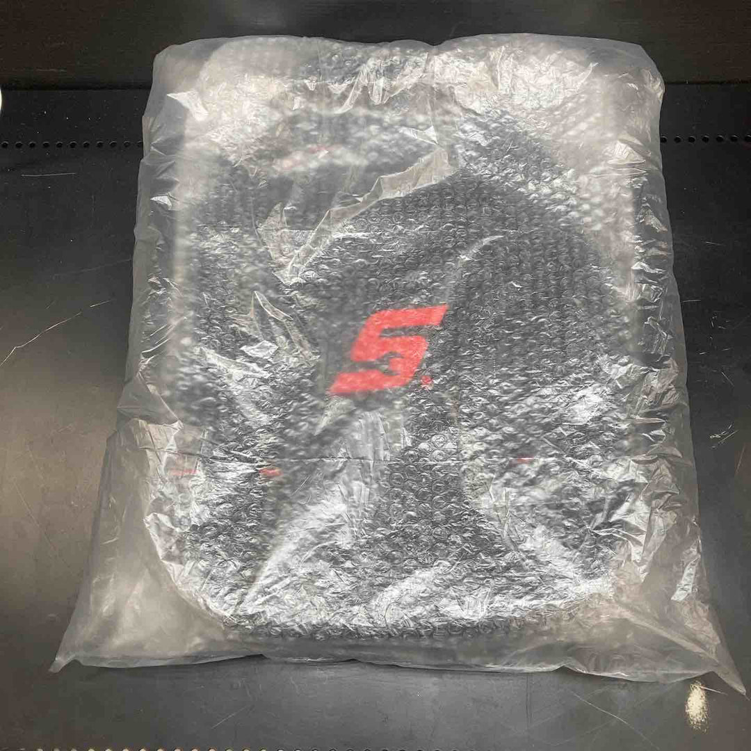 スナップオン(Snap-on) ロゴ入りバックパック 100周年限定シートカバーDSC100(レッド、ブラック各1個)【川越店】