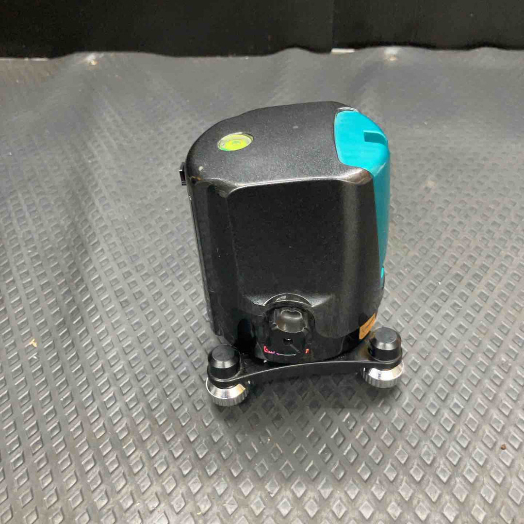 ◇京セラ(Kyocera) グリーンレーザー墨出器 LL-50G 4372401 マグネットクランプ付【鴻巣店】